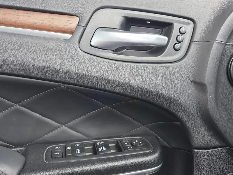 Chrysler 300c | Mobile.bg � ����������� 12