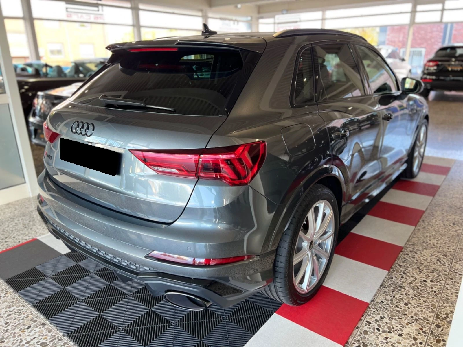 Audi RSQ3 2.5TFSI/QUATTRO/BLACK OPTIC/CAMERA/VIRTUAL COCKPIT - изображение 6