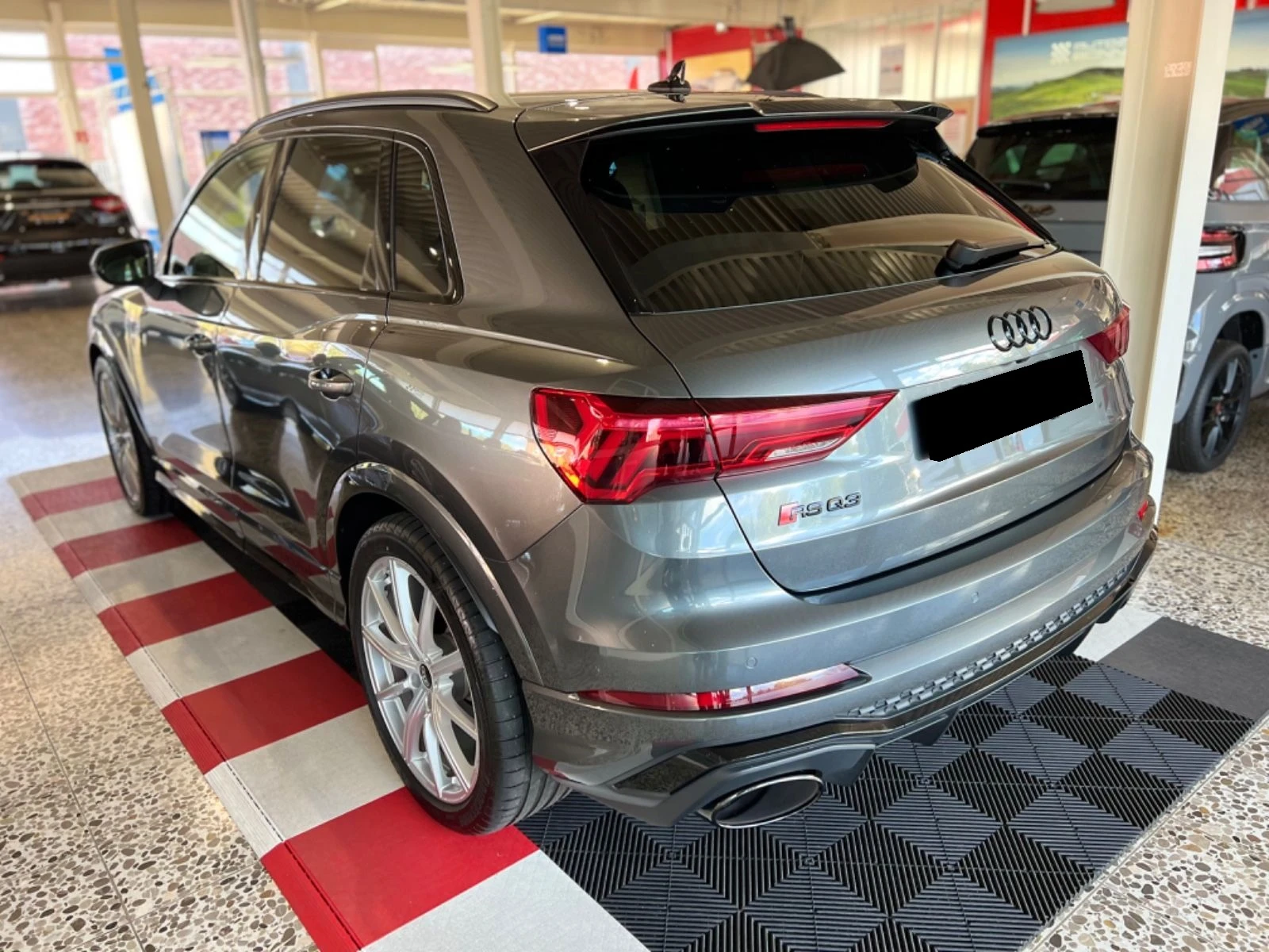 Audi RSQ3 2.5TFSI/QUATTRO/BLACK OPTIC/CAMERA/VIRTUAL COCKPIT - изображение 4