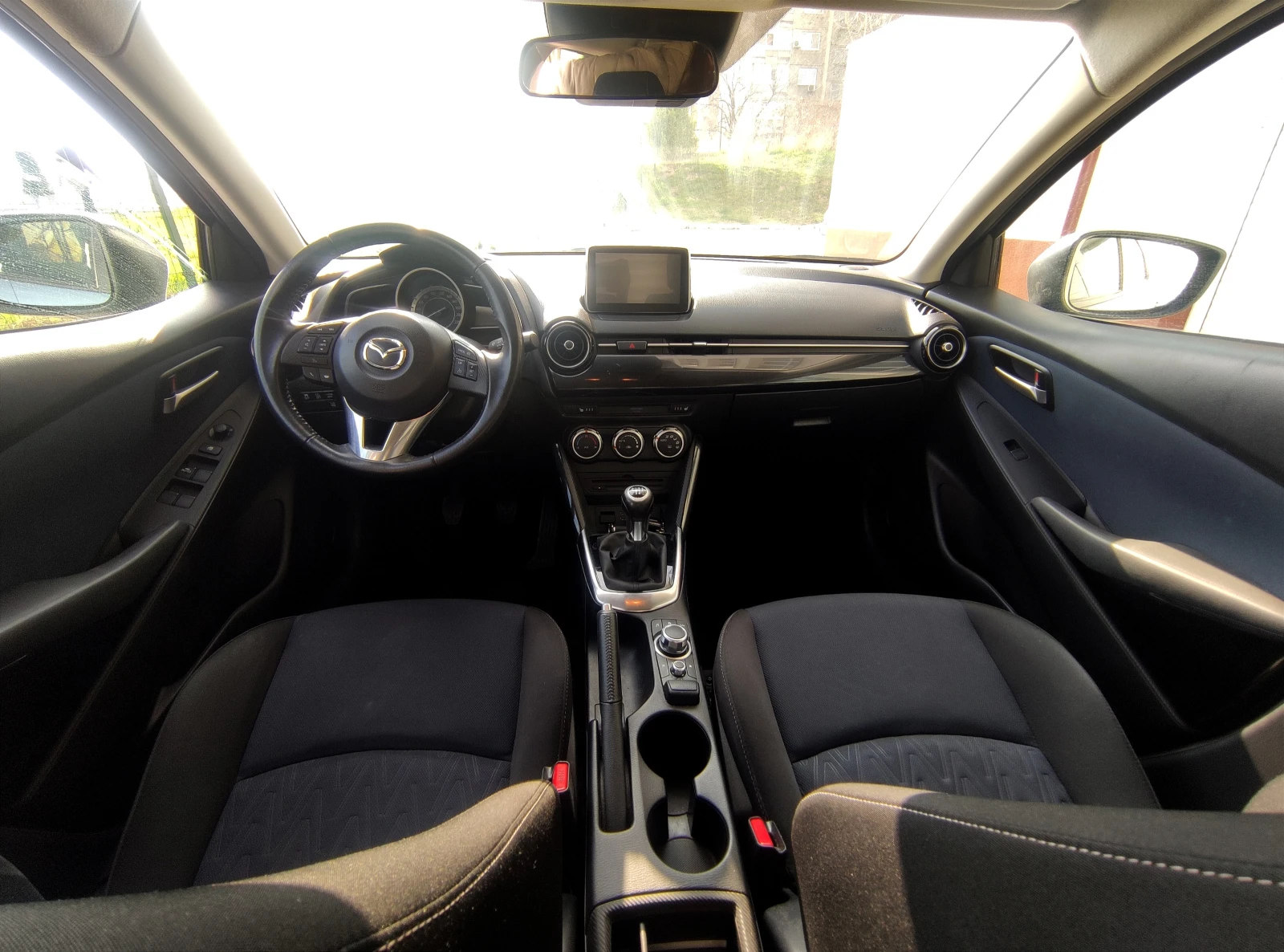 Mazda 2 1.5i SKYACTIV-G - изображение 9