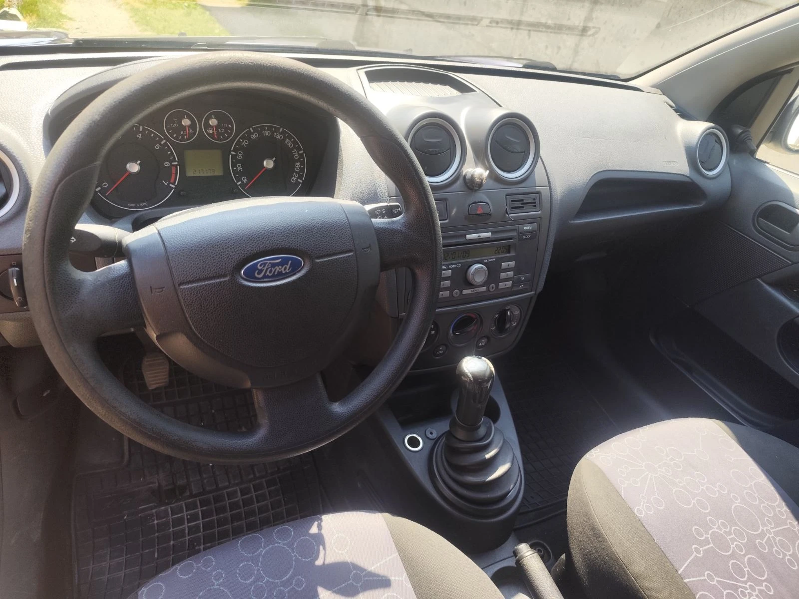 Ford Fiesta  - изображение 10