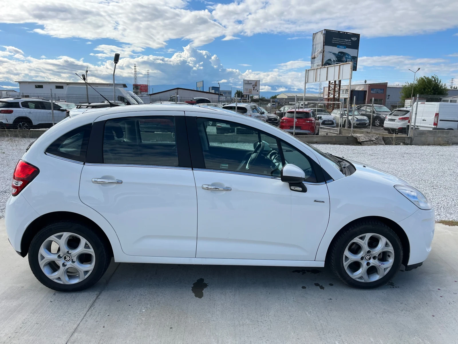 Citroen C3 1, 4 HDI Exclusive панорама - изображение 6