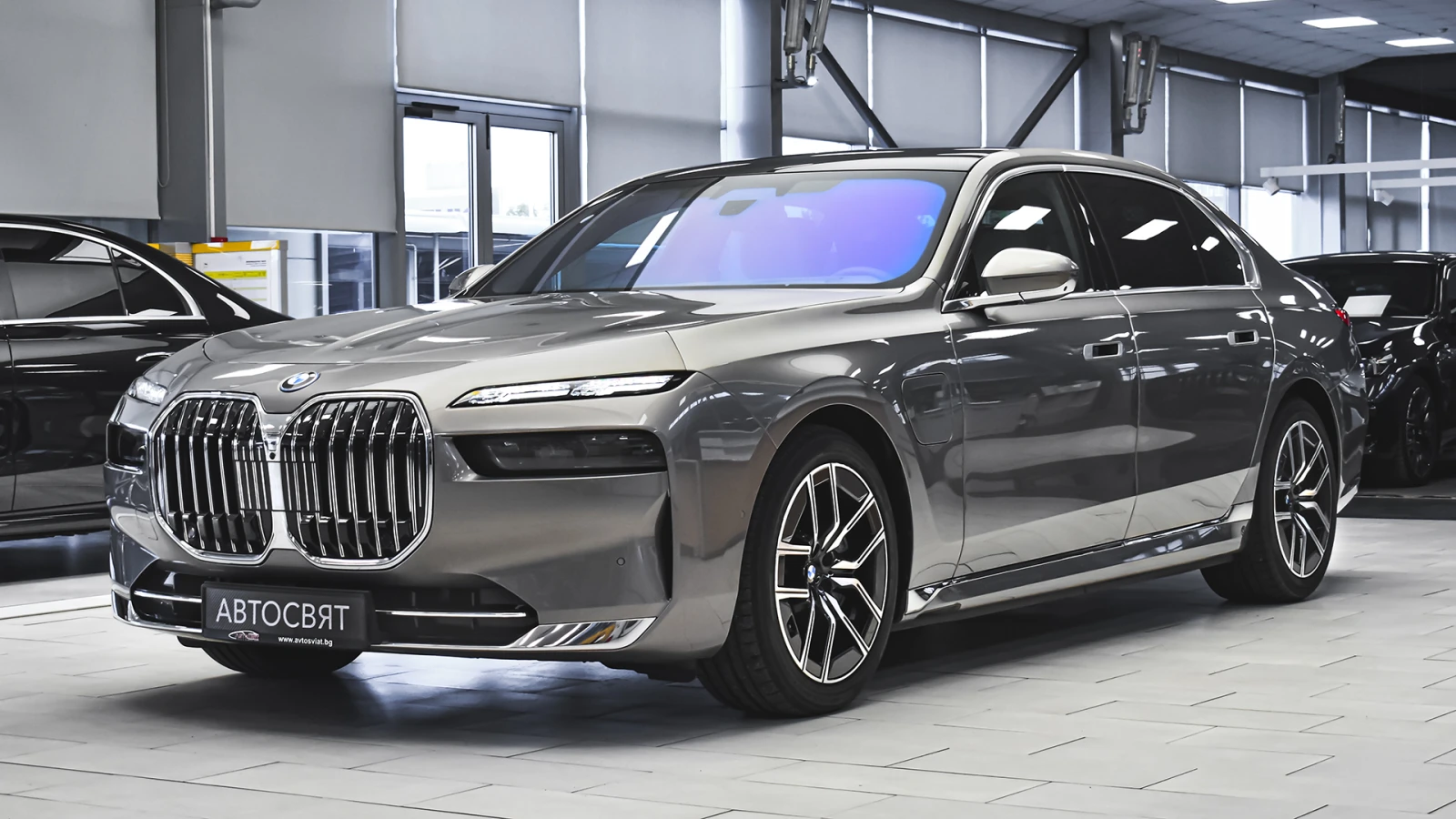 BMW 750 e xDrive Executive Lounge PHEV Sportautomatic - изображение 4