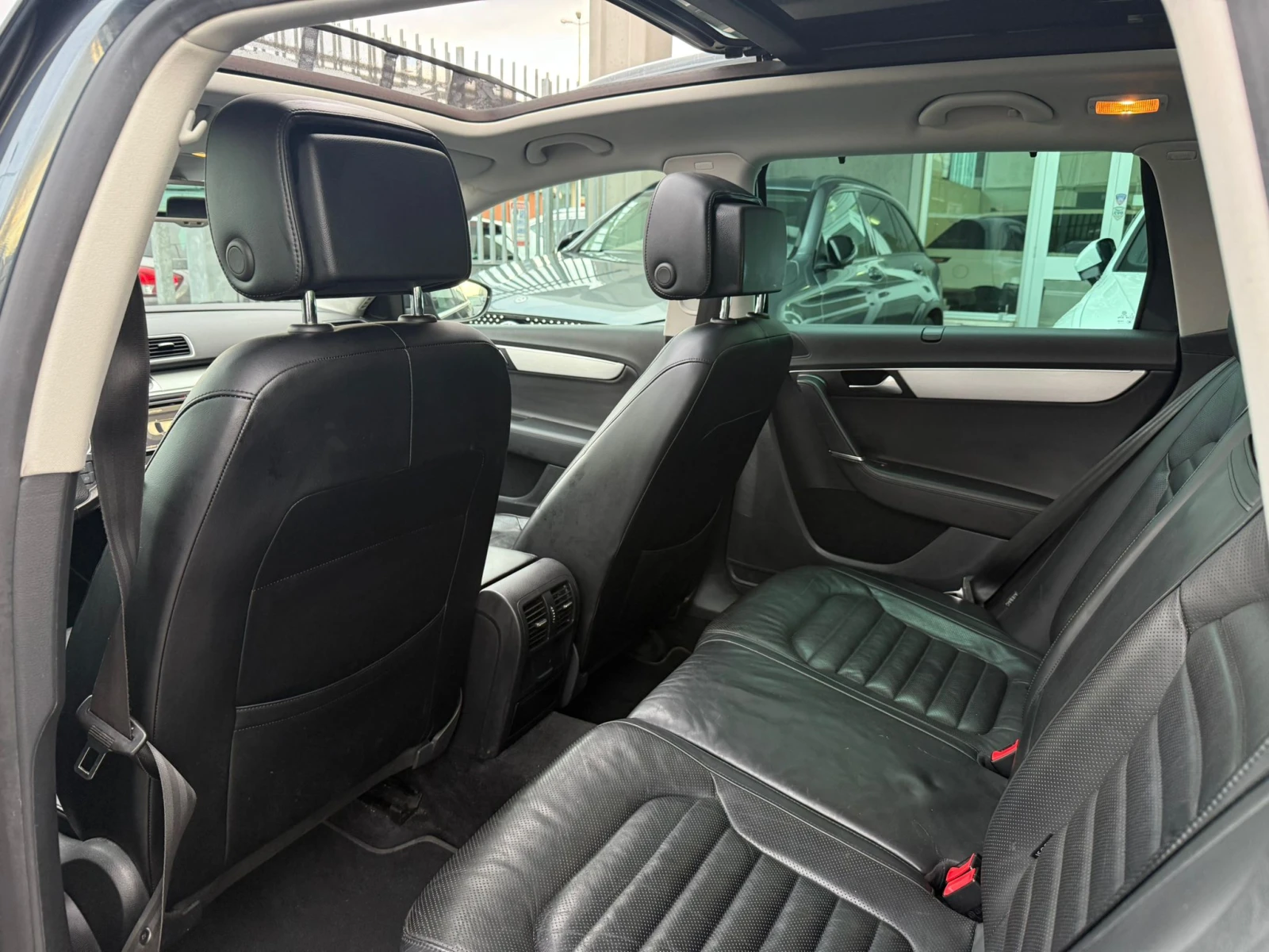 VW Passat 2.0TDi-170кс 4 MOTION= DSG= ВСИЧКИ ЕКСТРИ! - изображение 10