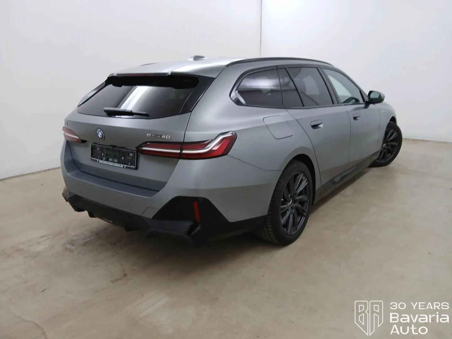 BMW i5 40 eDrive Touring M Sport Paket - изображение 3