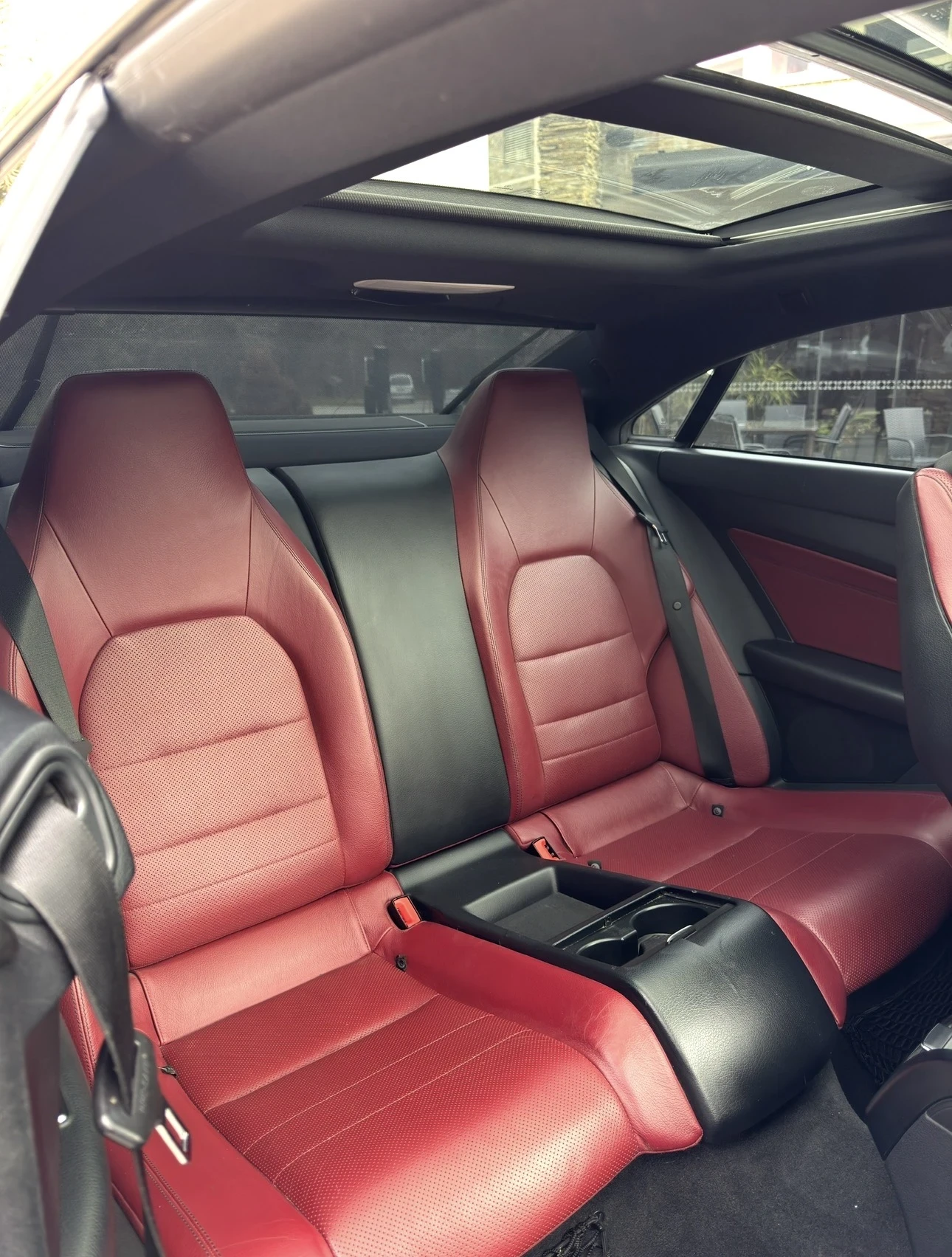 Mercedes-Benz E 220 19  Vossen | Bilstein | Червен салон, снимка 7 - Автомобили и джипове - 53609943