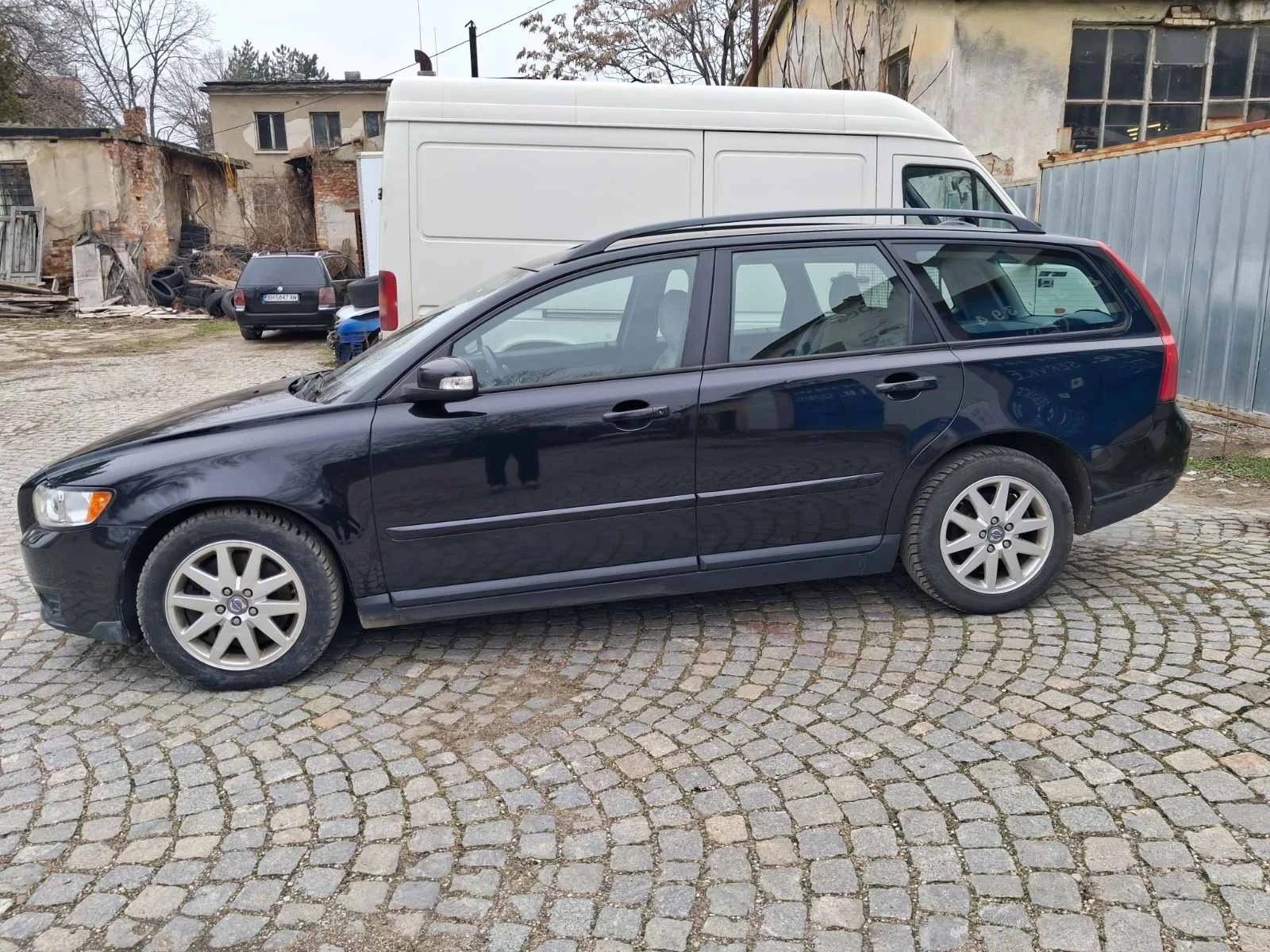 Volvo V50  - изображение 3