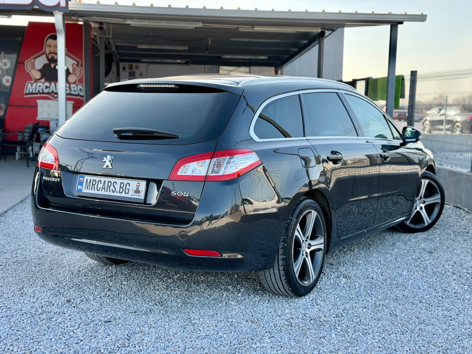 Peugeot 508 2.0 BlueHDi / АВТОМАТ / КОЖА / ПАНОРАМА / НАВИ, снимка 6 - Автомобили и джипове - 53838615