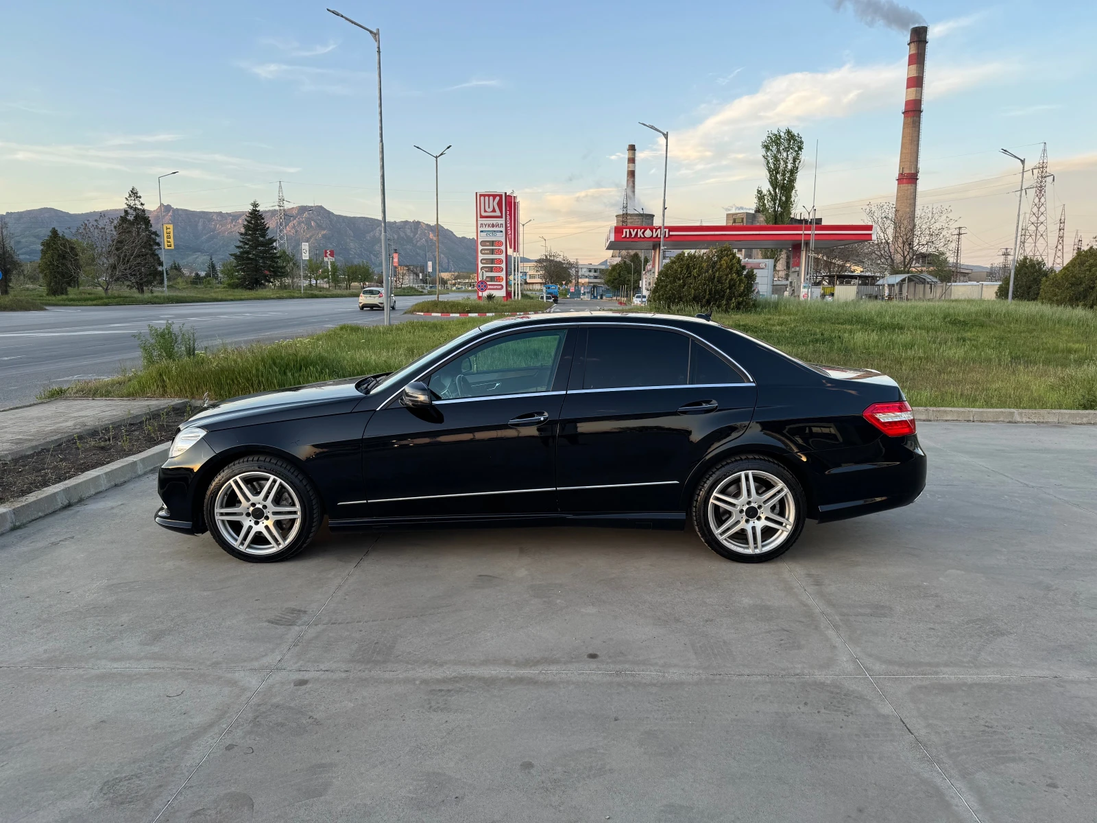 Mercedes-Benz E 500 AMG ГАЗ, снимка 5 - Автомобили и джипове - 54358505
