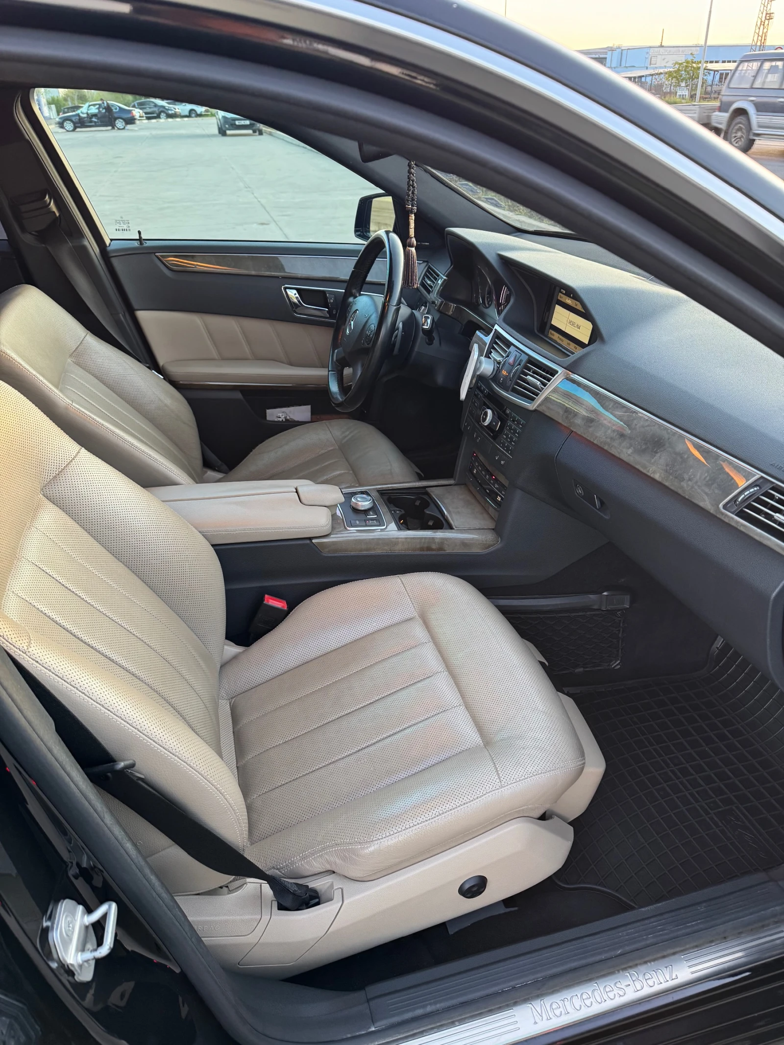 Mercedes-Benz E 500 AMG ГАЗ, снимка 16 - Автомобили и джипове - 54358505