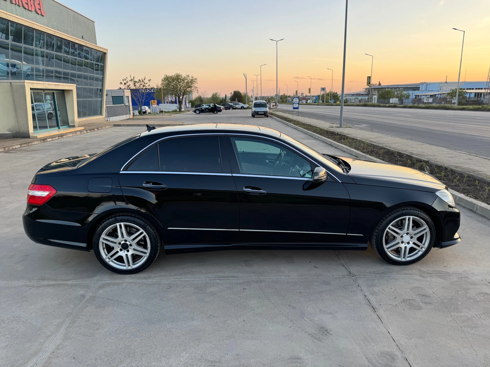 Mercedes-Benz E 500 AMG ГАЗ, снимка 4 - Автомобили и джипове - 54358505