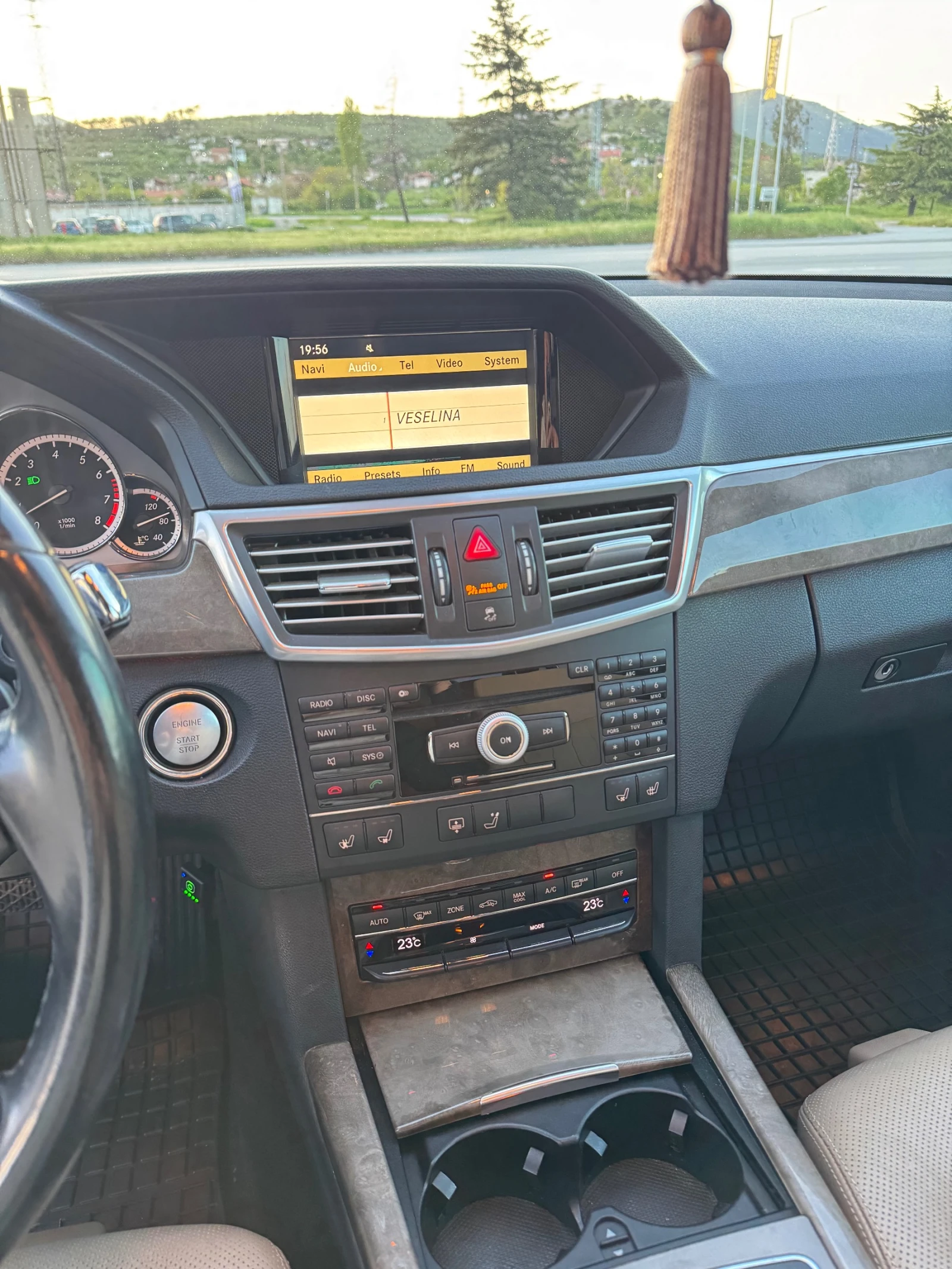 Mercedes-Benz E 500 AMG ГАЗ, снимка 11 - Автомобили и джипове - 54358505