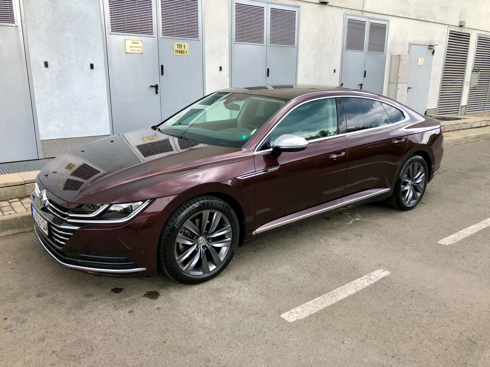 VW Arteon Elegance / FULL LED / Navi / ACC, снимка 5 - Автомобили и джипове - 54593696