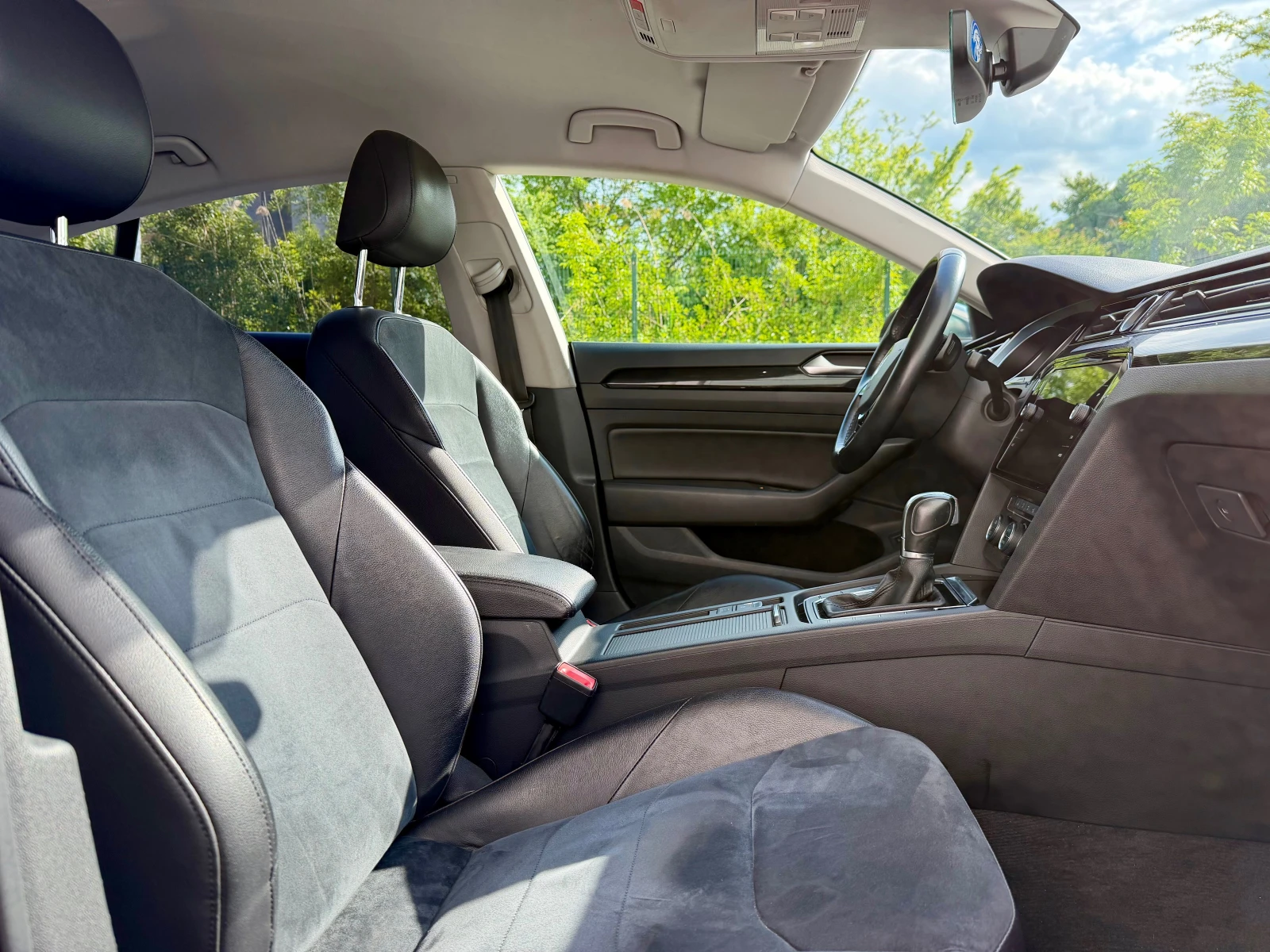 VW Arteon Elegance / FULL LED / Navi / ACC, снимка 10 - Автомобили и джипове - 54593696