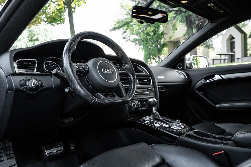 Audi Rs5 4.2* quattro* АвтоКредит * (ЦЕНА ДО БГ), снимка 15 - Автомобили и джипове - 54713697