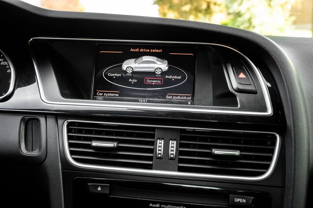 Audi Rs5 4.2* quattro* АвтоКредит * (ЦЕНА ДО БГ), снимка 9 - Автомобили и джипове - 54713697