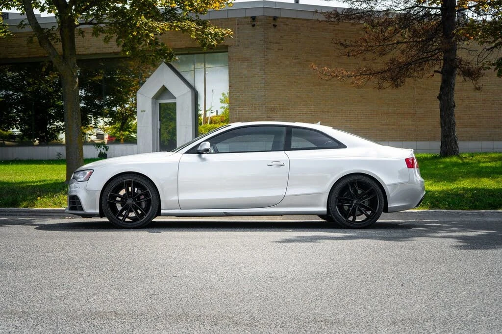 Audi Rs5 4.2* quattro* АвтоКредит * (ЦЕНА ДО БГ), снимка 5 - Автомобили и джипове - 54713697