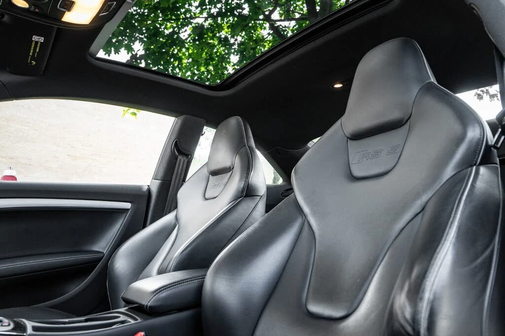 Audi Rs5 4.2* quattro* АвтоКредит * (ЦЕНА ДО БГ), снимка 16 - Автомобили и джипове - 54713697