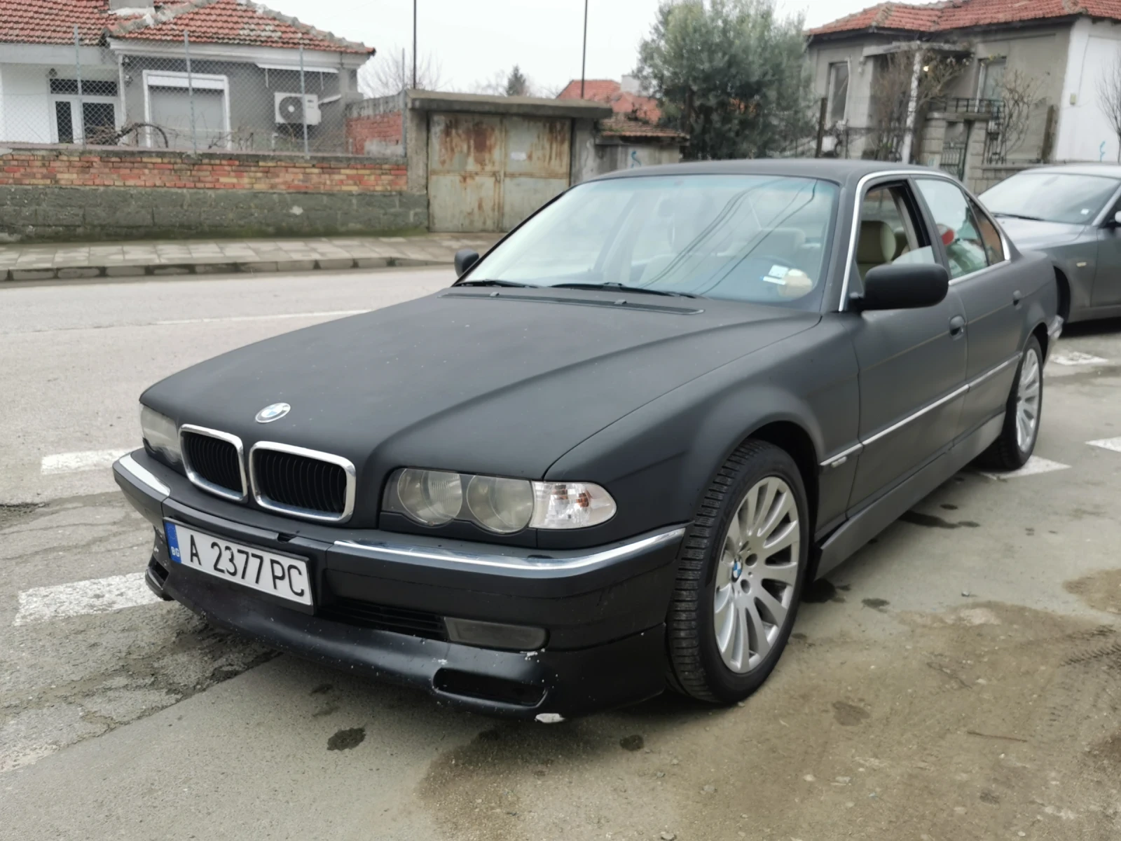 BMW 728