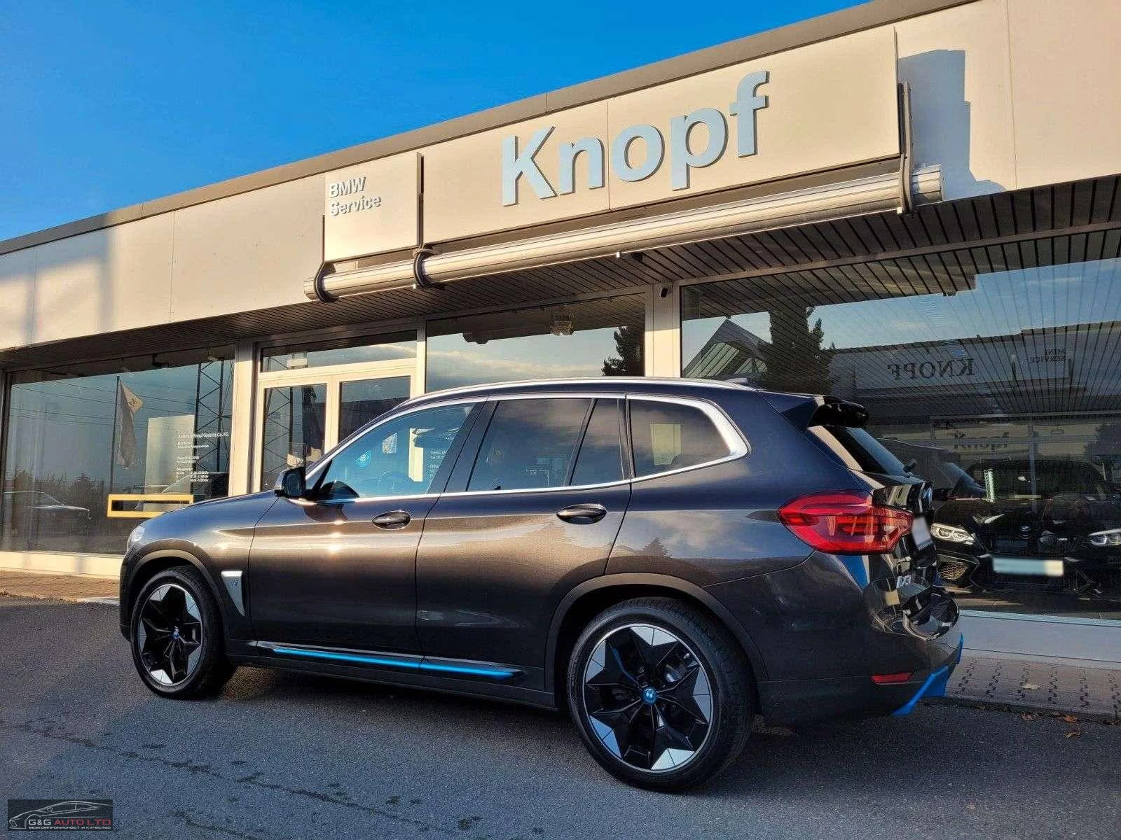 BMW iX3 IMPRESIIVE/286HP/HUD/H&K/PANO/CAM/528z, снимка 3 - Автомобили и джипове - 55142127