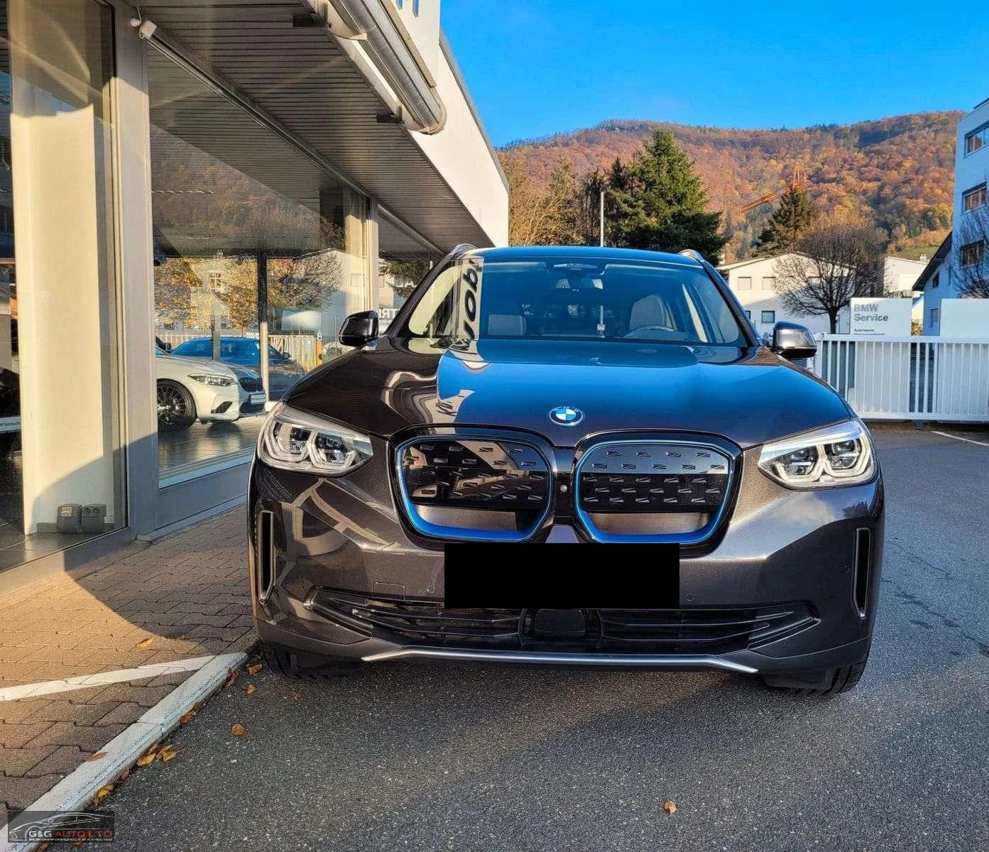 BMW iX3 IMPRESIIVE/286HP/HUD/H&K/PANO/CAM/528z, снимка 2 - Автомобили и джипове - 55142127
