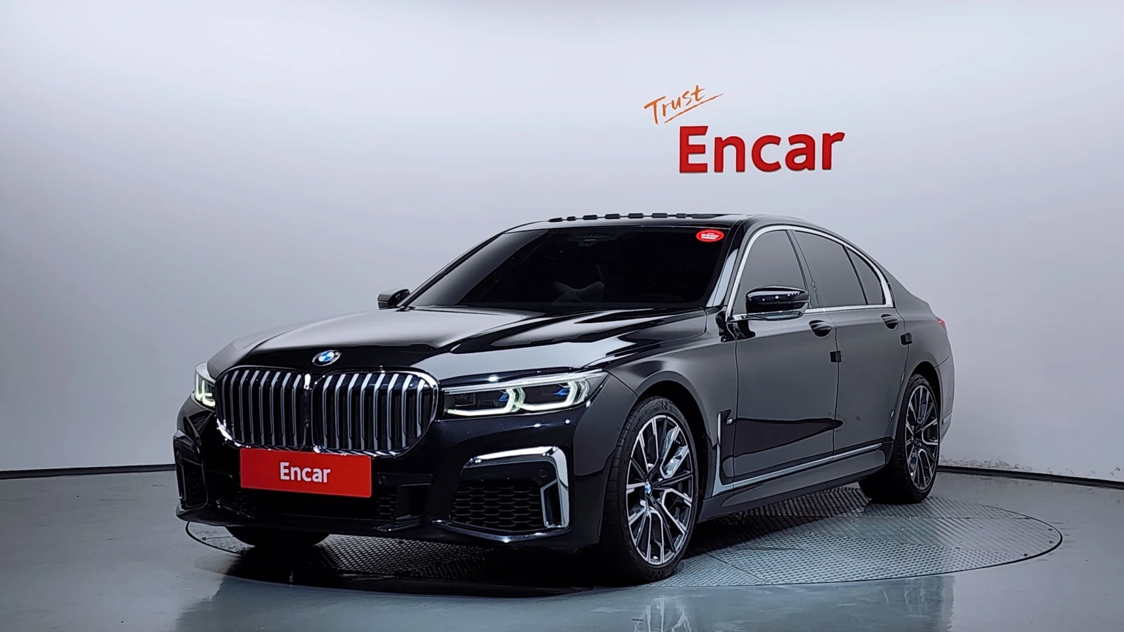 BMW 730 | АВТОФИНАНСИРАНЕ | ФИКСИРАНА ЦЕНА ДО БЪЛГАРИЯ, снимка 2 - Автомобили и джипове - 55243590