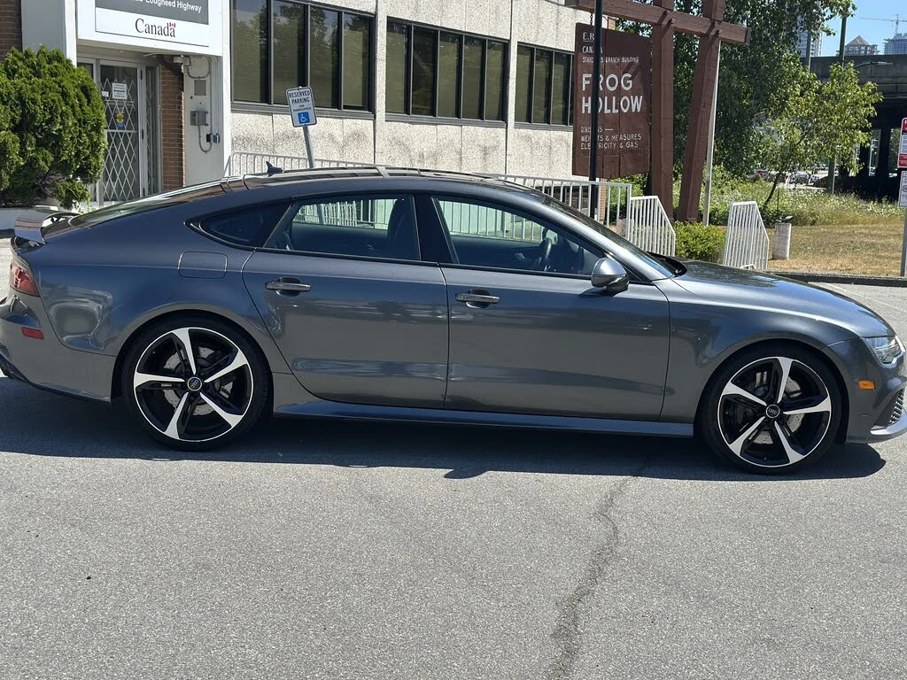 Audi Rs7 4.0T* PRESTIGE* CARBON* MATRIX* 360 КАМЕРИ* КЕЙЛЕС, снимка 7 - Автомобили и джипове - 55302295