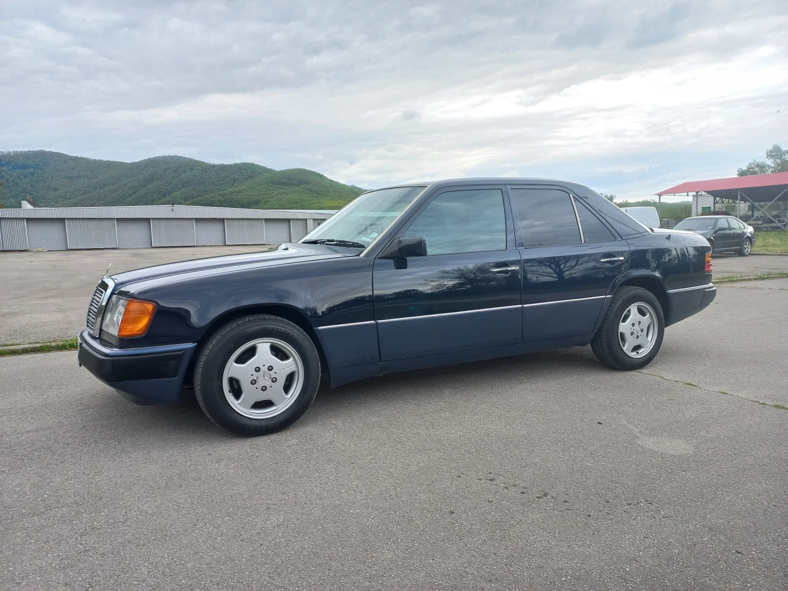 Mercedes-Benz 124, снимка 5 - Автомобили и джипове - 55332829