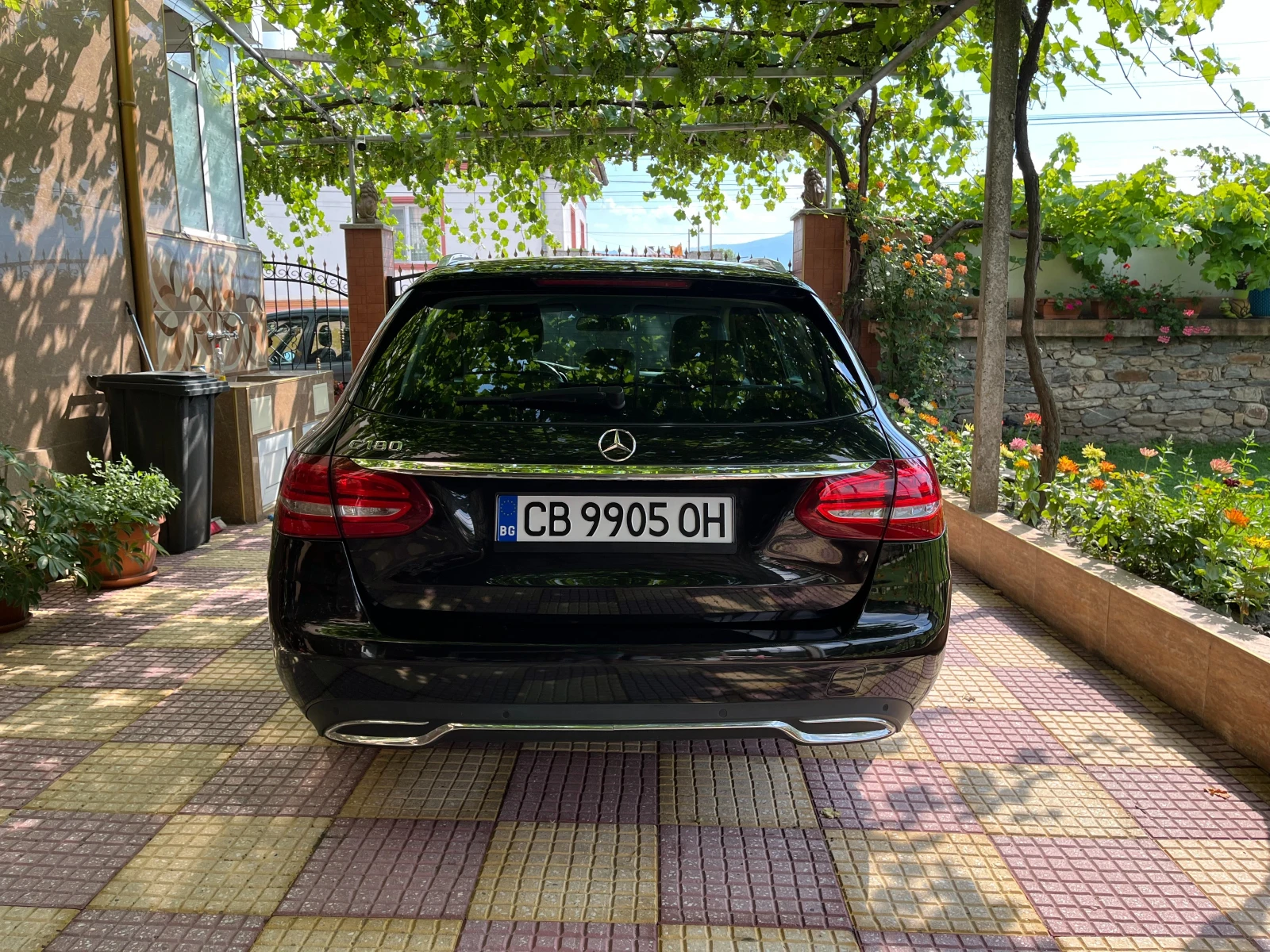 Mercedes-Benz C 180, снимка 3 - Автомобили и джипове - 55381427