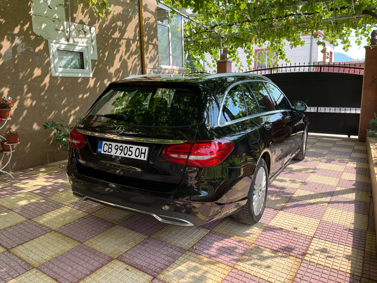 Mercedes-Benz C 180, снимка 4 - Автомобили и джипове - 55381427