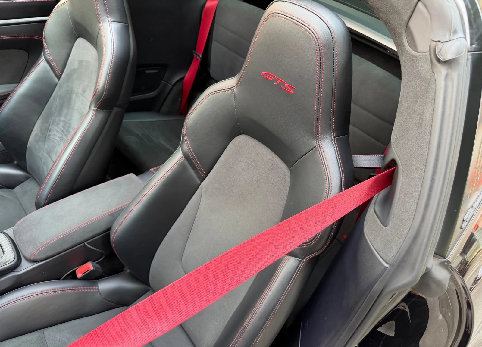 Porsche 911 Targa 4 GTS, снимка 6 - Автомобили и джипове - 55477221