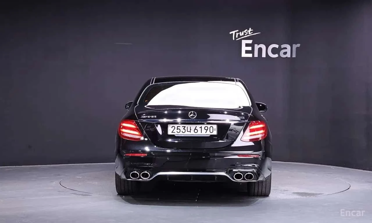 Mercedes-Benz E 53 AMG * E53 AMG 4MATIC+ * CARFAX * ЦЕНА ДО БГ, снимка 4 - Автомобили и джипове - 55530971