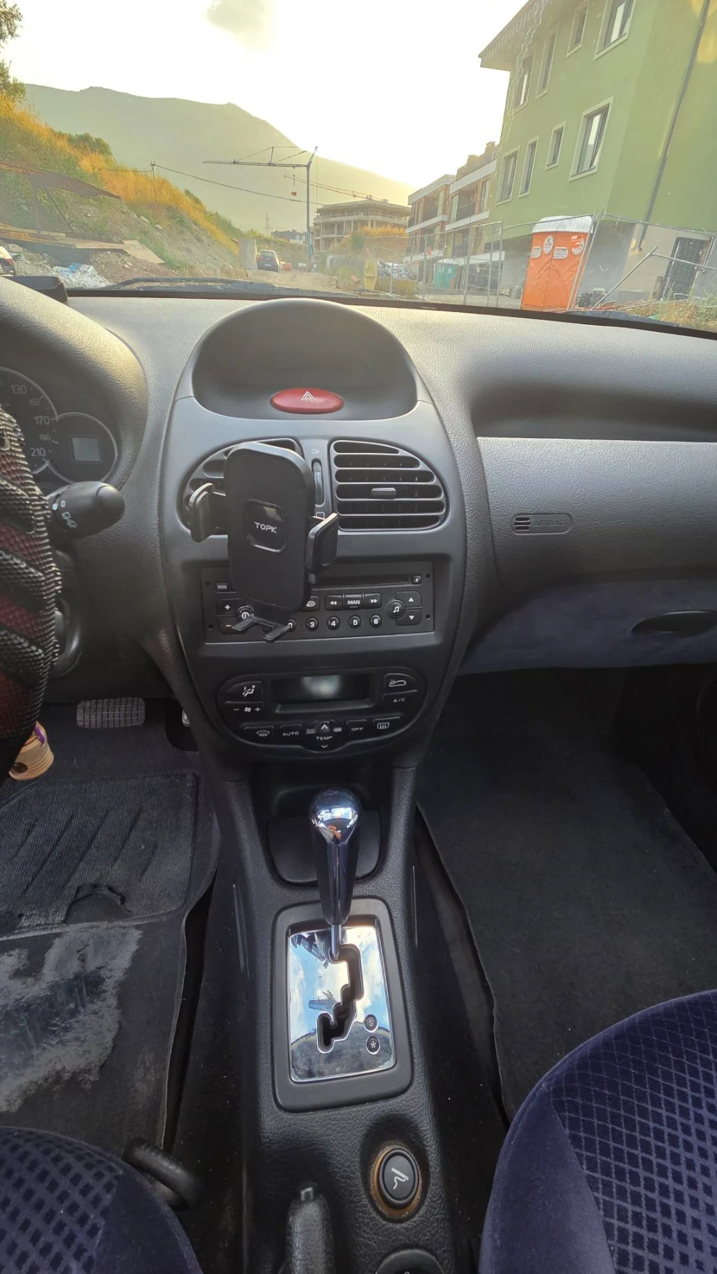 Peugeot 206 Автоматик с газова уредба, снимка 13 - Автомобили и джипове - 55908450