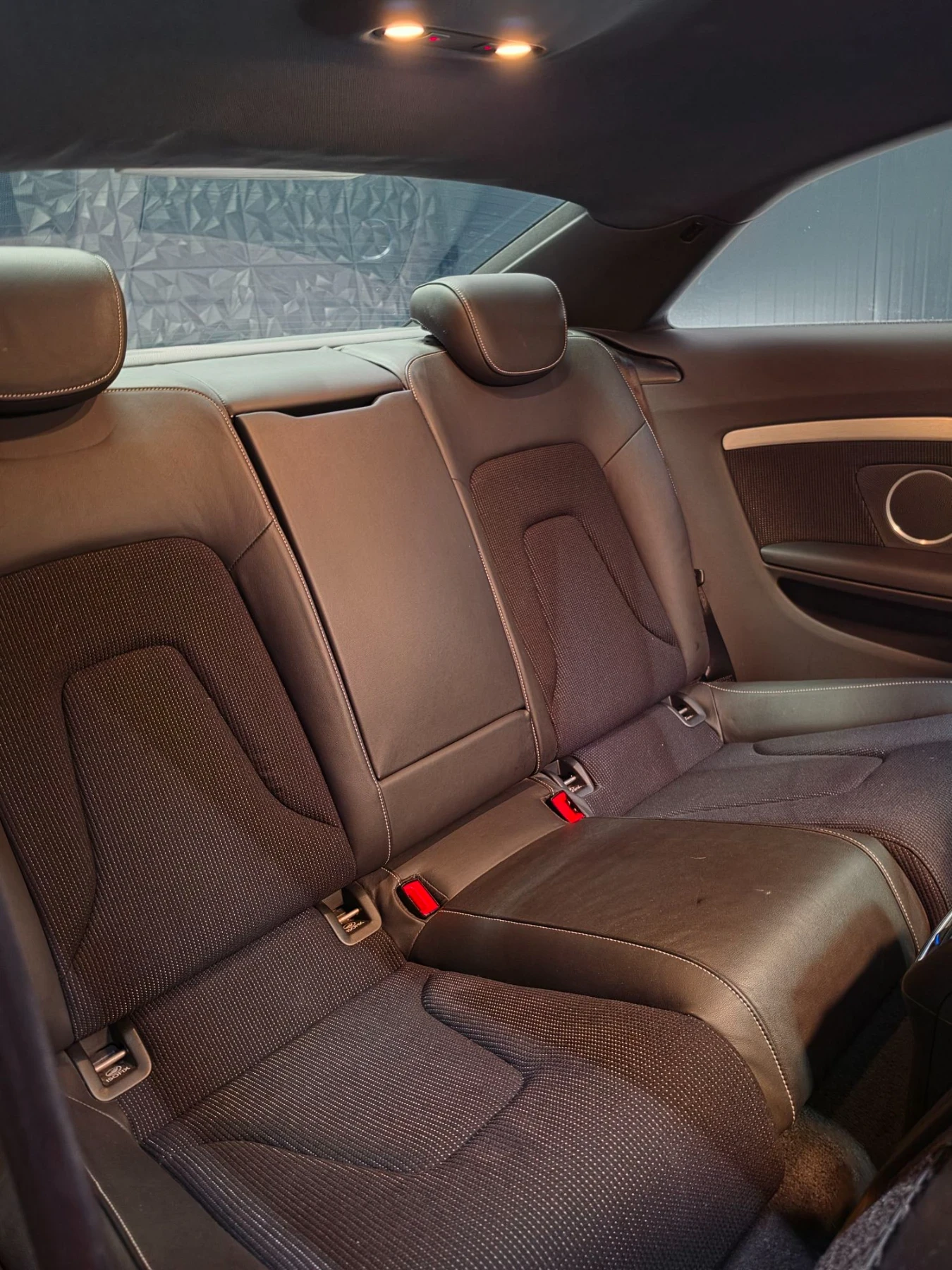Audi A5 3.0TDI* QUATTRO* B&O* S-LINE* CAM* ПЕЧКА* ПОДГРЕВ, снимка 5 - Автомобили и джипове - 56083370