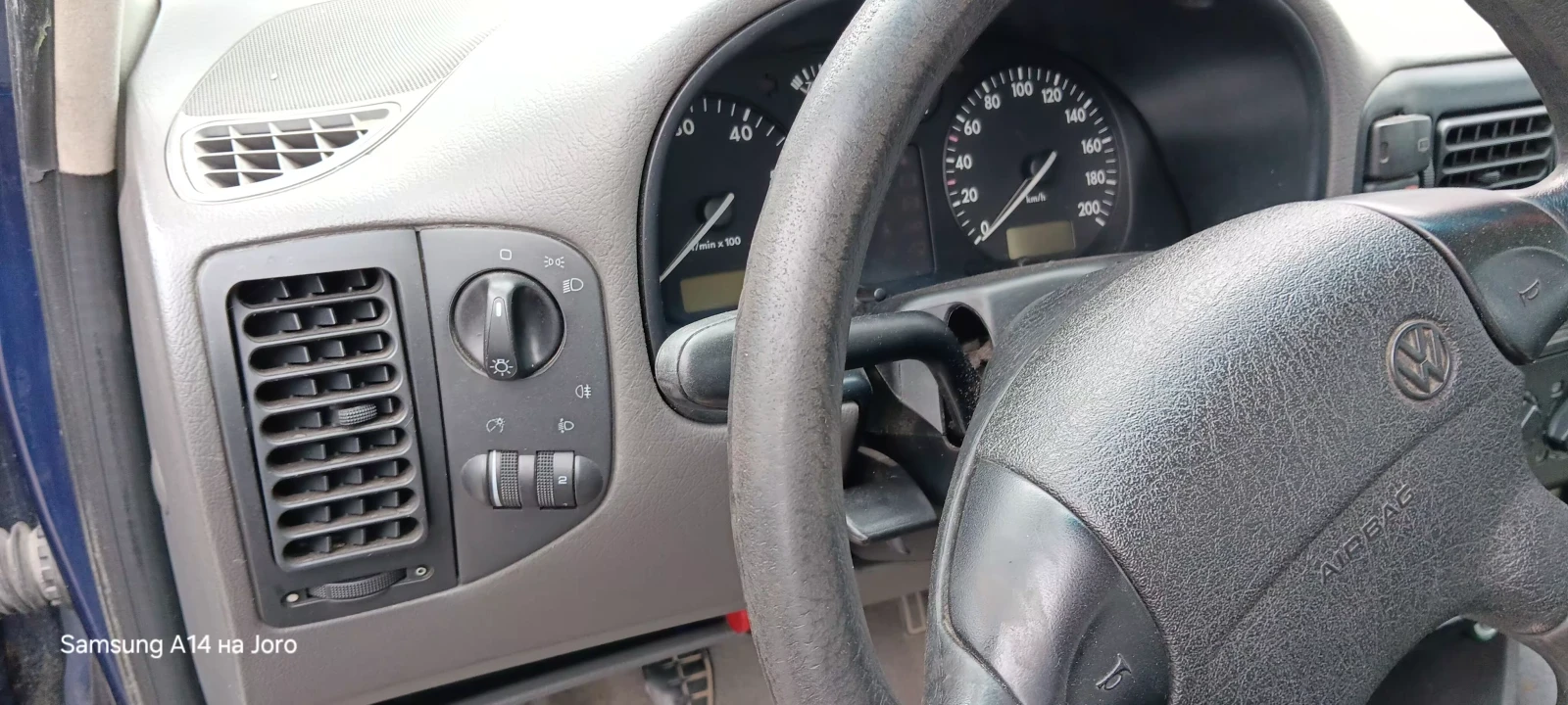 VW Polo 1.4 пълна инж., снимка 3 - Автомобили и джипове - 56249963