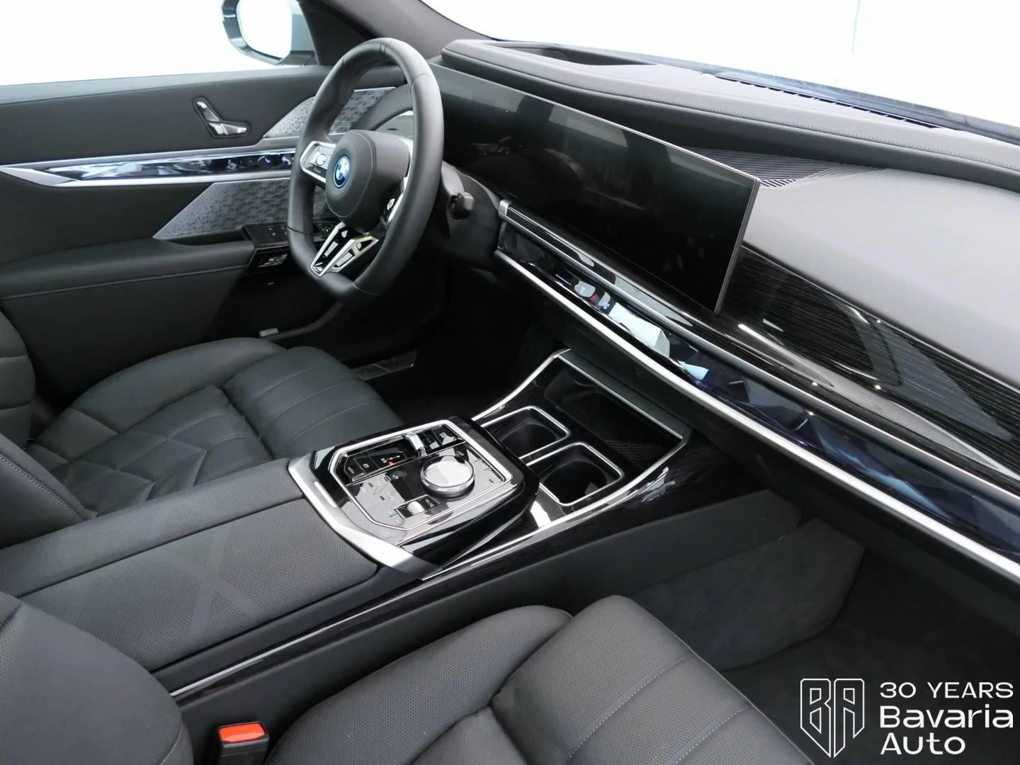 BMW i7 60 xDrive eDrive, снимка 7 - Автомобили и джипове - 56235451