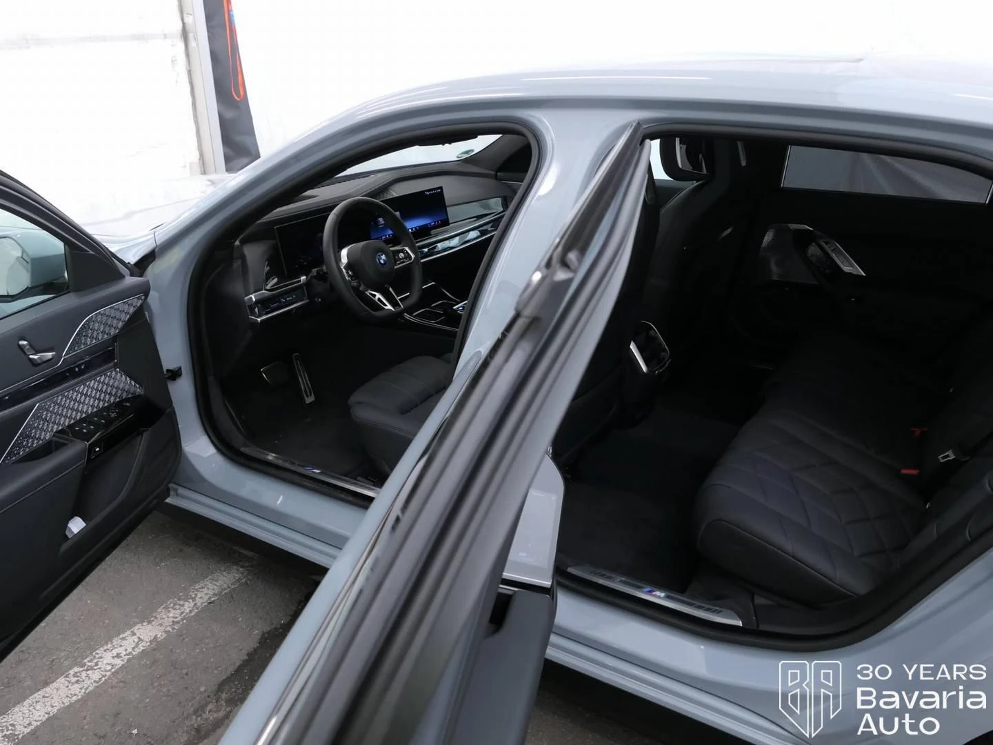 BMW i7 60 xDrive eDrive, снимка 5 - Автомобили и джипове - 56235451
