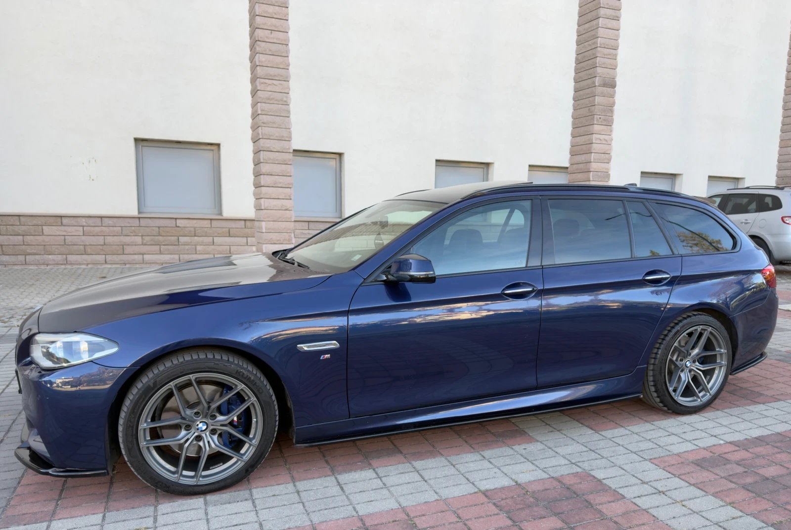 BMW 535 LCI X-DRIVE ОБСЛУЖЕН!, снимка 7 - Автомобили и джипове - 56609152