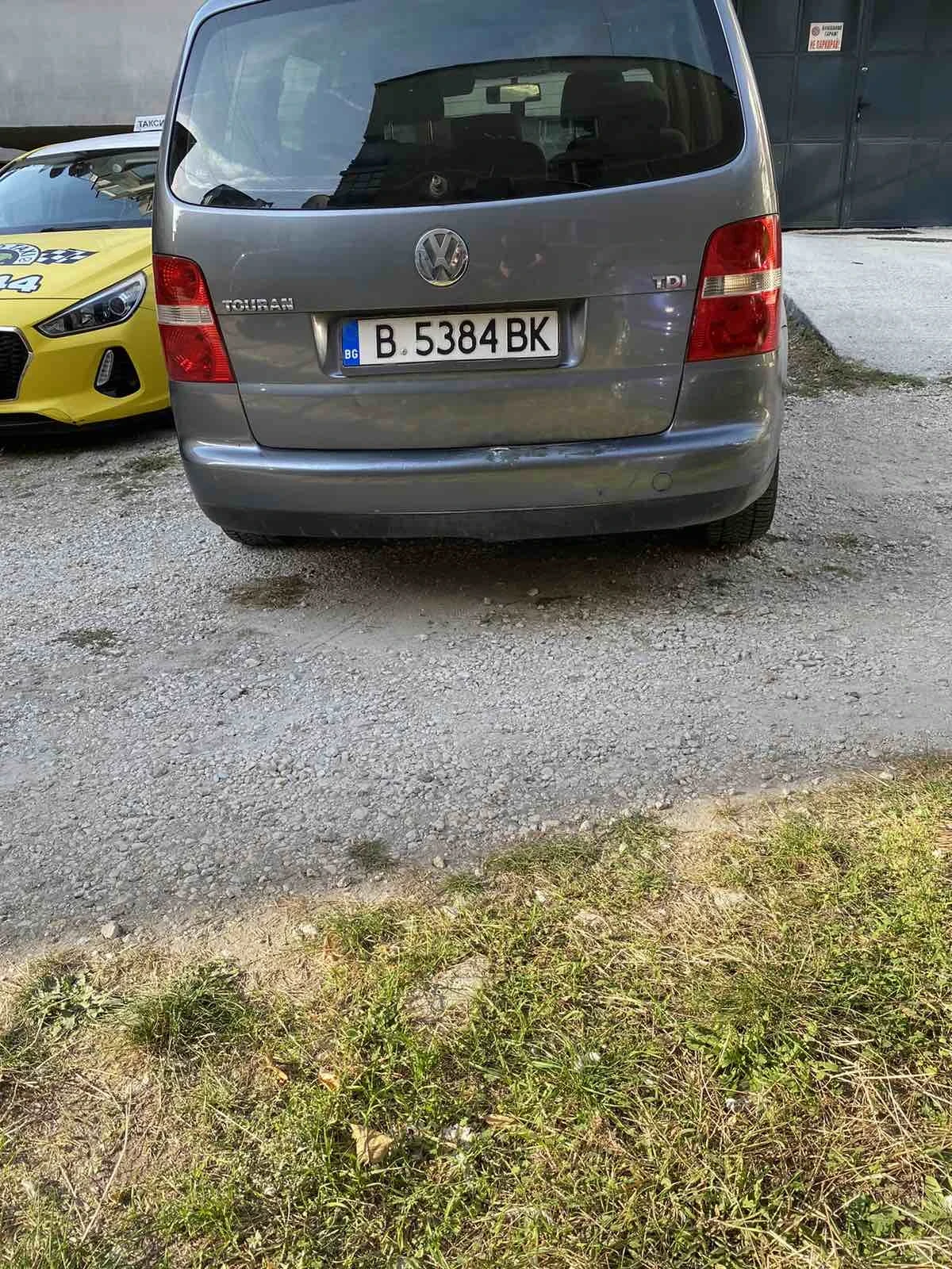 VW Touran, снимка 4 - Автомобили и джипове - 56444021