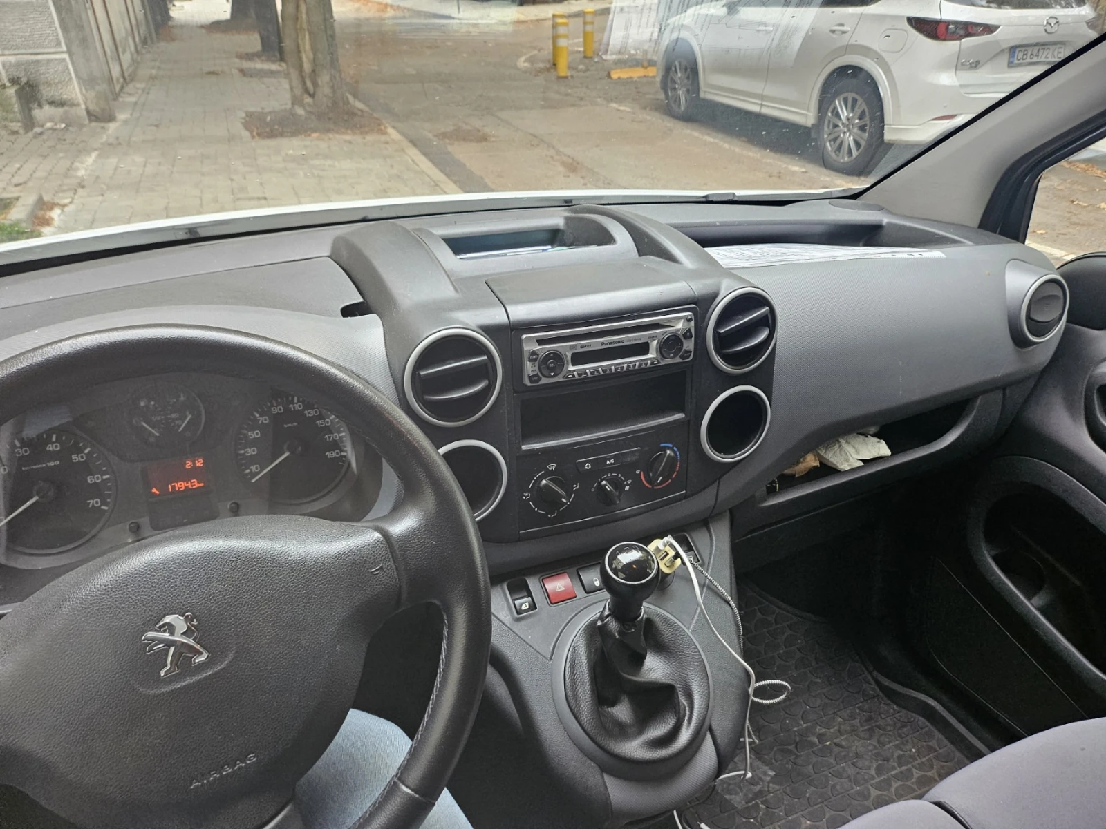 Peugeot Partner, снимка 4 - Автомобили и джипове - 56707864