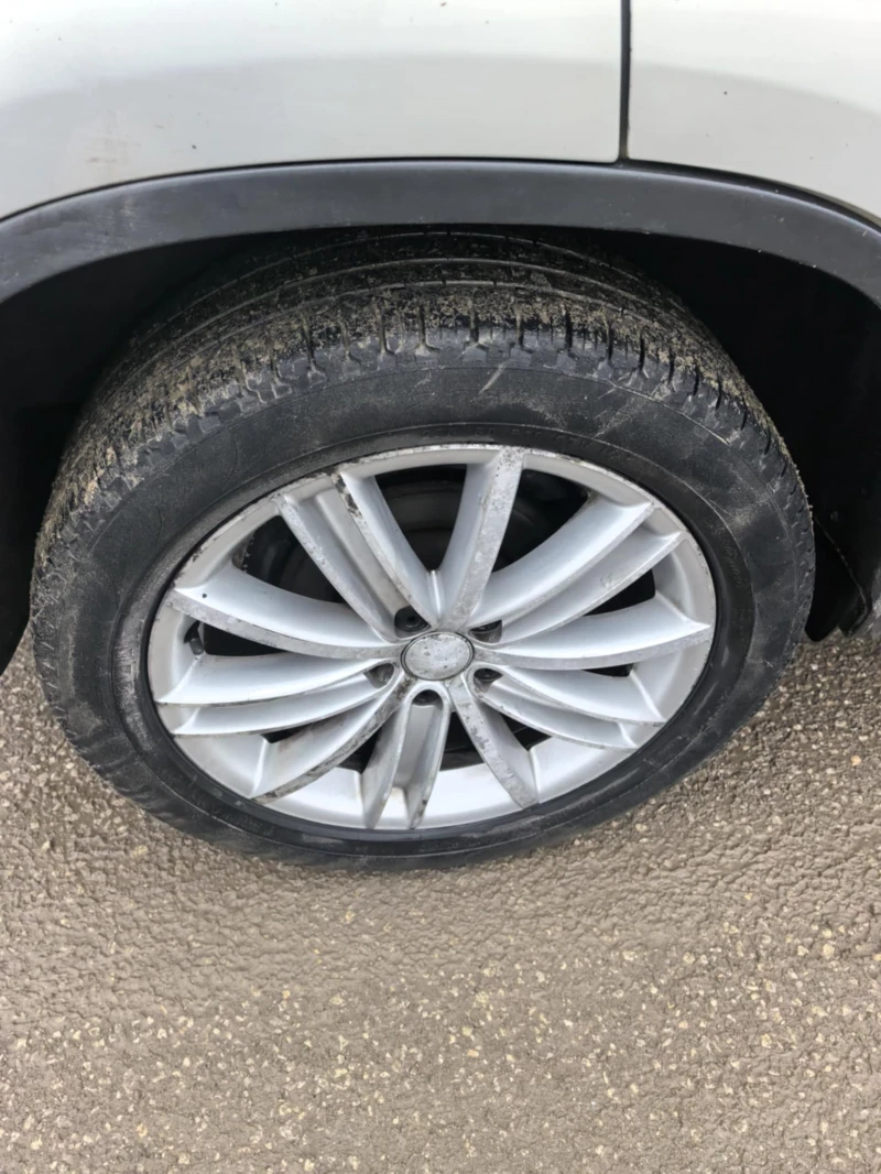VW Tiguan 2.0tdi 2 броя, снимка 12 - Автомобили и джипове - 40007359