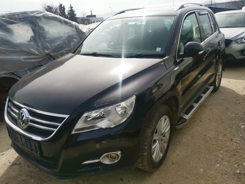 VW Tiguan 2.0tdi, снимка 1 - Автомобили и джипове - 40007359