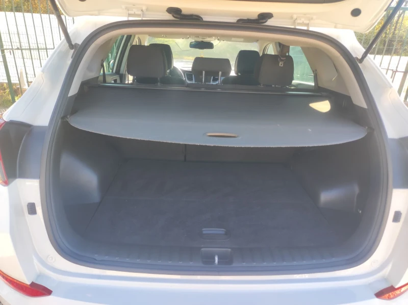 Hyundai Tucson Джип, снимка 14 - Автомобили и джипове - 52577730
