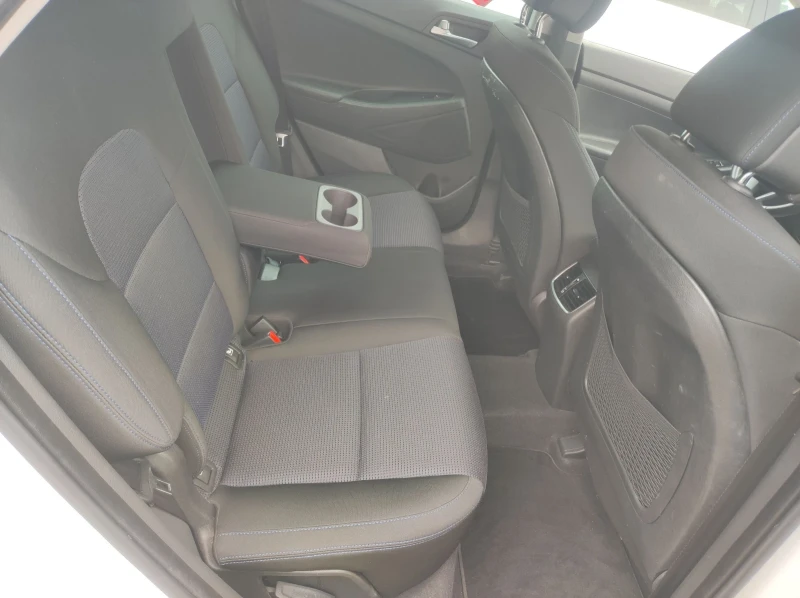 Hyundai Tucson Джип, снимка 6 - Автомобили и джипове - 52577730