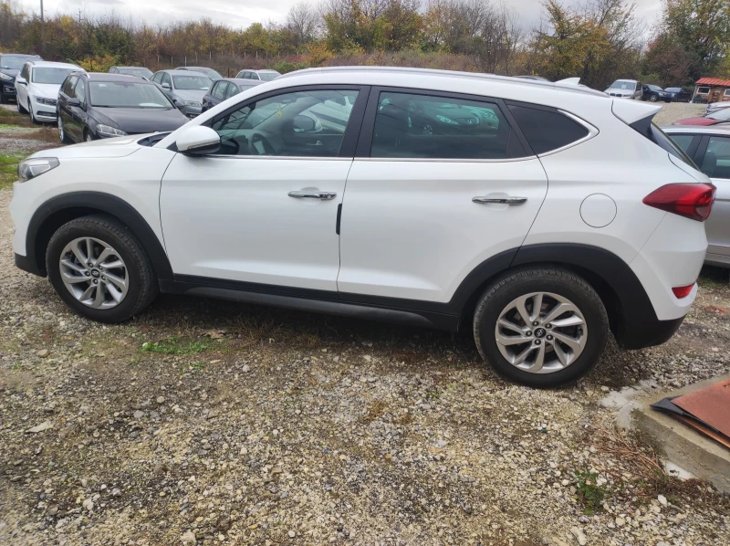 Hyundai Tucson Джип, снимка 3 - Автомобили и джипове - 52577730
