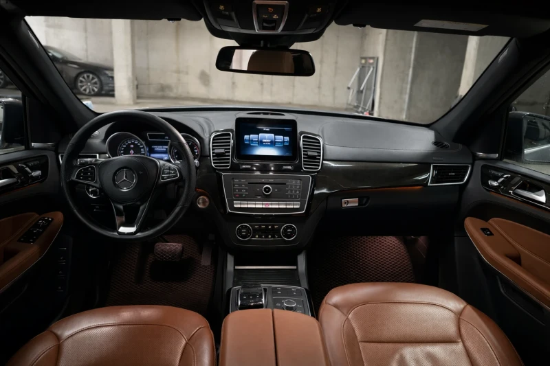 Mercedes-Benz GLS 500  4MATIC | Пълен AMG | Всички екстри, снимка 8 - Автомобили и джипове - 53238119