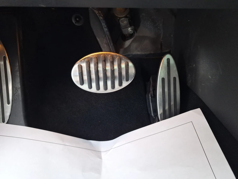 Mini Countryman 2.0 SD ALL4 Koja Navi Panorama!, снимка 16 - Автомобили и джипове - 53439220