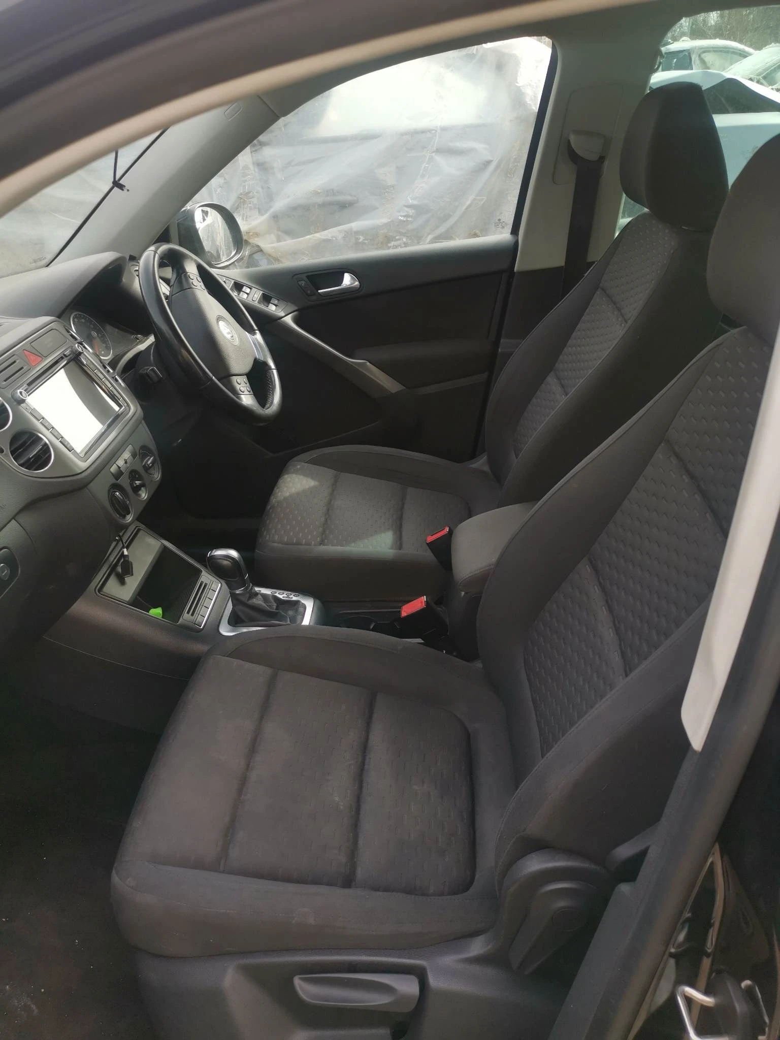 VW Tiguan 2.0tdi | Mobile.bg — изображение 14
