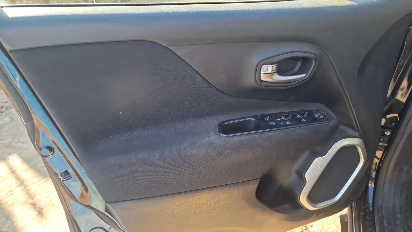 Jeep Renegade 94.000 km / 120cv / Benzin / | Mobile.bg — изображение 13