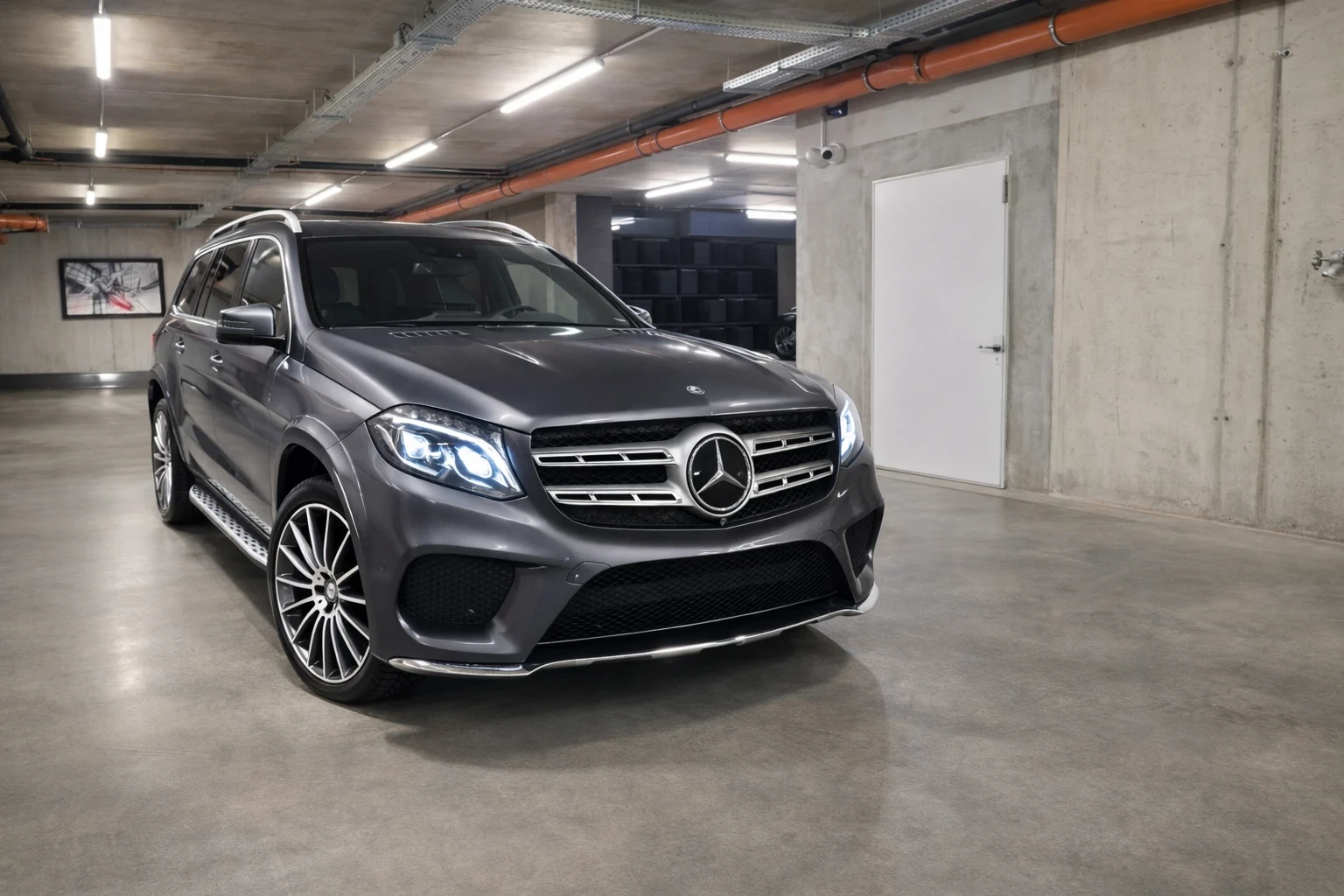 Mercedes-Benz GLS 500  4MATIC | Пълен AMG | Всички екстри - изображение 2